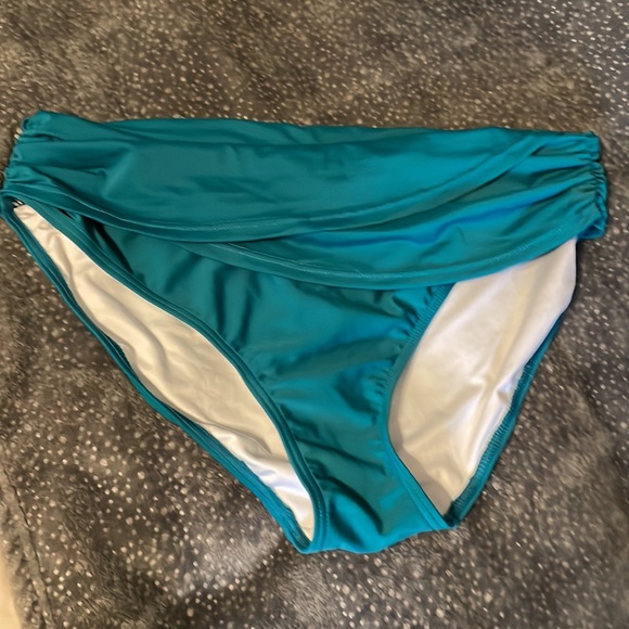 NWOT swim top size xlarge - Picture 5 of 6